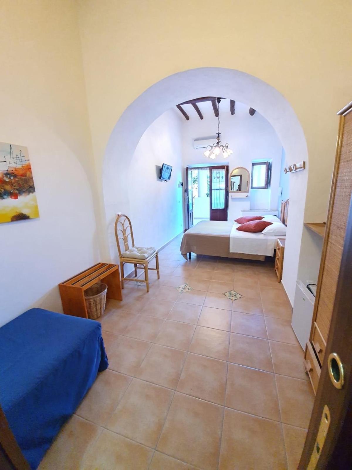 B&B La Goletta Di Salina Santa Marina Salina Δωμάτιο φωτογραφία